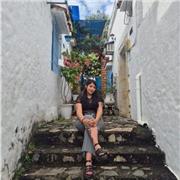 Profesora de inglés, francés y español con experiencia en clases para adolescentes, niños y adultos de manera presencial y virtual