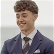 Alumno reciente de un grado superior de marketing y publicidad con las ideas recientes y me gustaría dar clases a gente joven