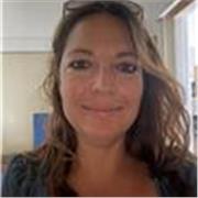 Dirigente scolastico e giornalista, scrittrice di libri