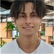 Paciente, curioso y siempre dispuesto a ayudar a los demás a entender conceptos de informática, sin importar el nivel. 