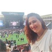 Pedagoga, y con titulación en educación infantil, con muchas ganas de trabajar, de enseñar y aportar conocimiento.