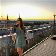 Me llamo Claudia y tengo 19 años. Doy clases particulares de español con un nivel de nativo. Soy una persona simpática, divertida y me encanta ayudar a los demás en la medida de lo posible. Las clases son tanto para adultos como para niños