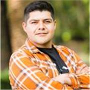 Clases en comunicación digital, comunicación organizacional, géneros periodísticos y RP