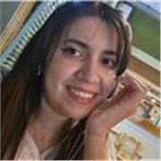 Profesora de Historia imparte clases a niños de todas las edades