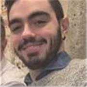 Chico con titulación ESO, niños/as que quieren aprender