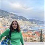 Profesora de Matemáticas, Física o bachillerato. Además de inglés y francés. También , clases de música de piano y lenguaje musica