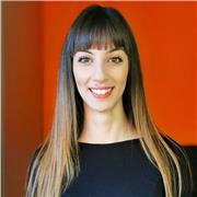 Laureata in filosofia + master in marketing impartisce lezioni private a domicilio di Italiano, Matematica, Geometria, Geografia, Storia e inglese per aiuto compiti, agli alunni delle scuole elementari.
Contattami senza impegno, illustrami l’aiuto di cui