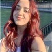 Sono una studentessa di lingue che impartisce lezioni di lingua inglese in modalità online e presenziale (Napoli)