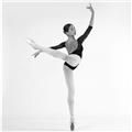 Ballerina professionista del teatro san carlo offre lezioni di danza classica private o di gruppo
