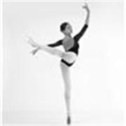 Ballerina professionista del Teatro San Carlo offre lezioni di danza classica private o di gruppo