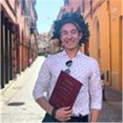 Traduttore e interprete freelance con ottima conoscenza d'inglese