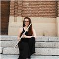 Laureata al conservatorio vivaldi di alessandria col massimo dei voti, impartisce lezioni di flauto per tutti i livelli