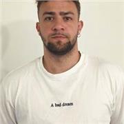 Profesor de Primaria con experiencia en dar clases de Piano a niños, con estudios en el Conservatorio Profesional de Música (Vigo)