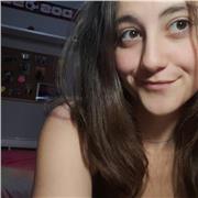 Estudiante de 2º de Magisterio en la UAM con experiencia en el cuidado de niños/as (>3 años) , imparte clases online y presencial