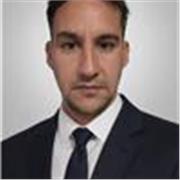 Profesor de español da clases para todas las edades