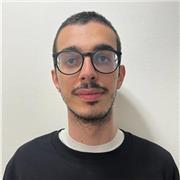 Giovane laureando in storia impartisce lezioni di italiano e storia