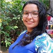 Sou muito comunicativa e gosto de preparar materiais e atividades de acordo com a necessidade do aluno, sendo o mais lúdico e compreensível possível