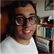 Laureato in Giurisprudenza impartisce lezioni per la preparazione di esami universitari per la facoltà di Giurisprudenza