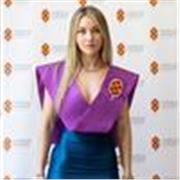 Graduada en psicología estudiante del master general sanitario. Además he dado clases de lengua, mates, geografía e historia.