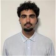 Estudiante de universidad con titulación de Cambridge en inglés y nivel alto en dicho idioma, Experiencia con extranjeros.