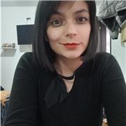 Profesora de Artes con experiencia en niños jóvenes oyentes y sordos que quieran aprender técnicas de pintura