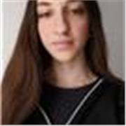 Profesora de personas dependientes, he sido voluntaria mucho tiempo con ellos y me considero una persona muy válida 