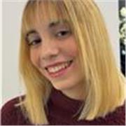 studentessa diplomata al liceo classico. Ho aiutato dei ragazzi delle medie durante il loro doposcuola a fare i compiti come pcto