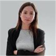 Profesora de Enfermería apta para todos los niveles. Especialista en enfermería familiar y comunitaria.