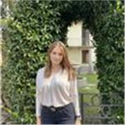 Laureanda in logopedia, ho concluso il liceo scientifico con votazione massima. Sono disponibile per italiano e per le materie di studio