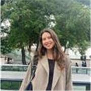 Profesora de Inglés – Colegio Internacional

Clases de inglés enfocadas en el desarrollo integral de habilidades clave: listening