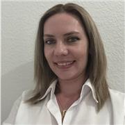 Ich habe Erfahrung als Englisch-Nachhilfelehrerin und biete praxisnahen Unterricht mit Geduld an. Bei Interesse melden Sie sich