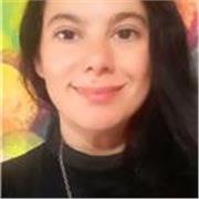 Profesora de Artes Visuales y guionista (ISER). Estoy finalizando el posgrado de arte terapia en la UNA. Trabajo en forma online