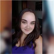 Una chica joven con ganas de trabajar y que le encantan los niños y enseñar, daría cualquier materia de primaria.
