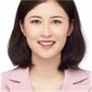 Mandarin tutor providing lessons to children of all age