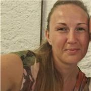 Laureata in Lingue e letterature straniere offre lezioni di italiano a stranieri