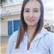 Persona organizada y con paciencia para explicar y enseñar a estudiantes de primaria y eso, disposición total. 