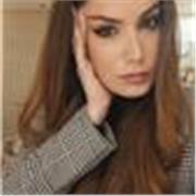 Laureata in lingua e letteratura Francese e Spagnola impartisce ripetizioni ad alunni delle scuole medie e superiori