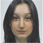 Studentessa di lingue moderne certificata in inglese C1 offre lezioni online