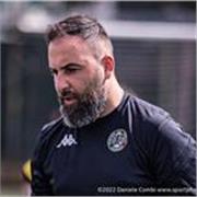 Laureato in scienze motorie e sportive di rende disponibile per lezioni di personal training!
