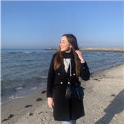 Ich bin eine sehr emphatische Person und es freut mich sehr wenn ich Menschen mit meinem Wissen weiterhelfen kann. Ich arbeite gerne mit Kindern und Jugendlichen