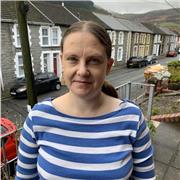 Native English lady with over 15 years experience offering help & guidance to those starting out