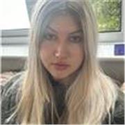 Native English Speaker who has changed their educational journey and is inspired to help others with challenging experiences. 