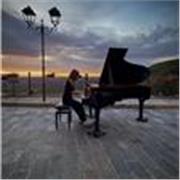 Studentessa di conservatorio offre lezioni di pianoforte