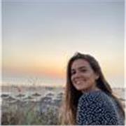 Profesora de Inglés certificada con experiencia en primaria y ESO