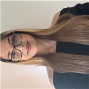 Soy estudiante de la carrera de Educación Primaria y me apasiona enseñar y ayudar a los niños a desarrollar sus habilidades académ