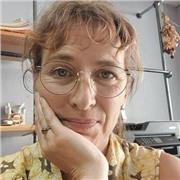 Formatrice en remise à niveau depuis 8 ans, je soutiens enfants et adultes dans leurs apprentissages de niveau primaire, secondaire ou en vue de la préparation de concours.