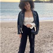 Bonjour, je me présente kelia je suis encore dans mes études et je veux bien transmettre de mes connaissances