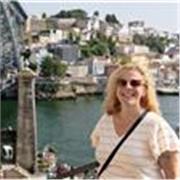 Profesora licenciada en Filología hispánica e inglesa con más de 20 años de experiencia
