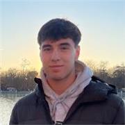 Estudiante de universidad da clases de 5 de primaria a 2 de la eso