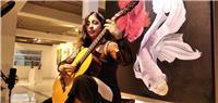 Profesora de guitarra y canto imparte clases a niños, jóvenes, adultos y gente mayor de todas las edades. Las clases se acomodan según cada estudiante, sus necesidades y gustos. Se revisa técnica, interpretación y conocimientos generales del instrumento y